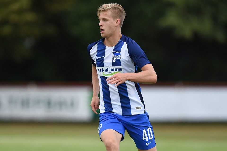 Bundesliga - Arne Maier, Gelandang Muda Hertha Berlin Diminati MU