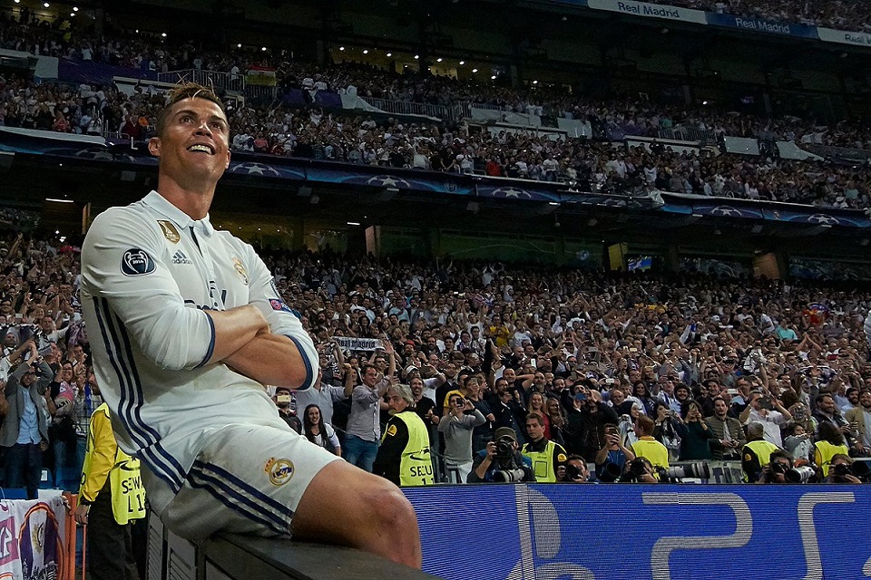 Fans Madrid Nyanyikan Chants Kerinduan tuk Ronaldo