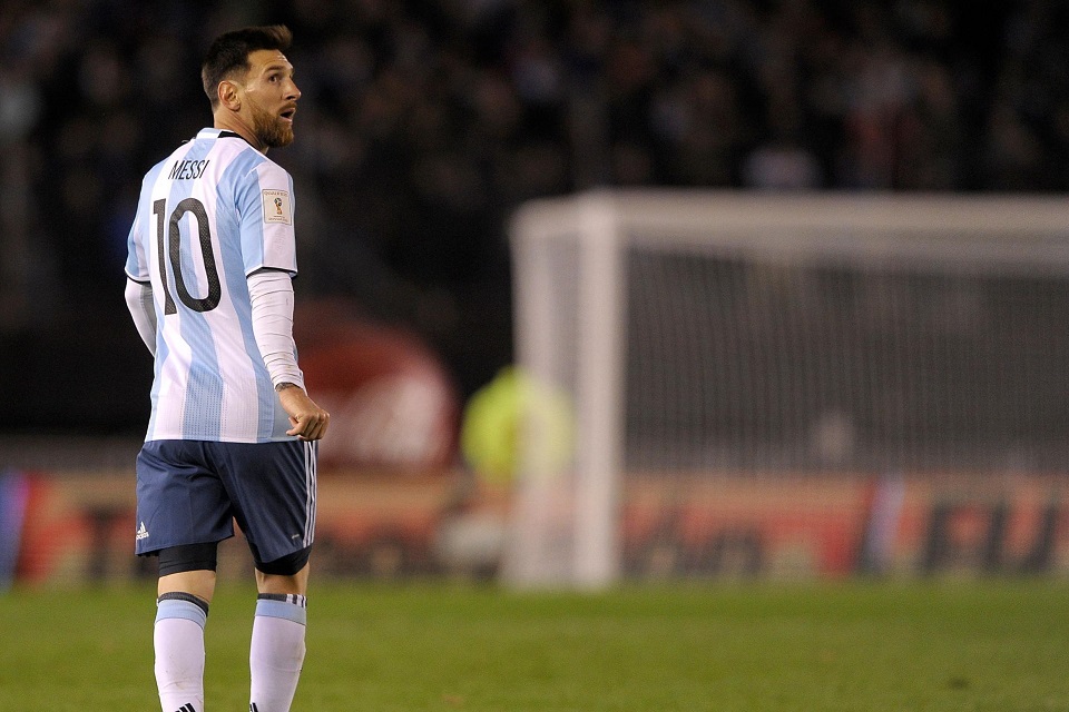 Maradona Minta Messi Tidak Usah Kembali ke Timnas Argentina