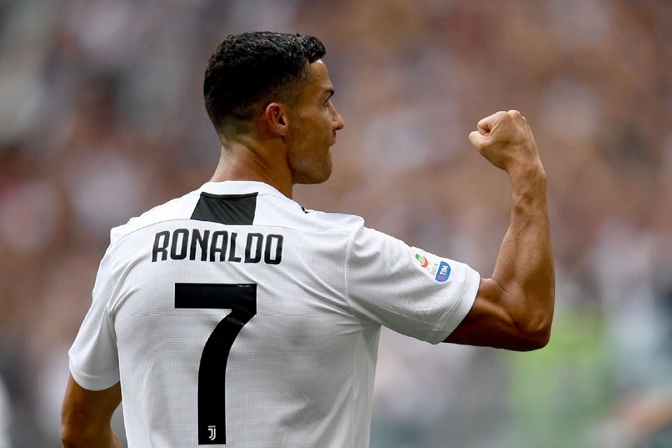 Tuk Pertama Kalinya Ronaldo Duduk di Bangku Cadangan Juventus