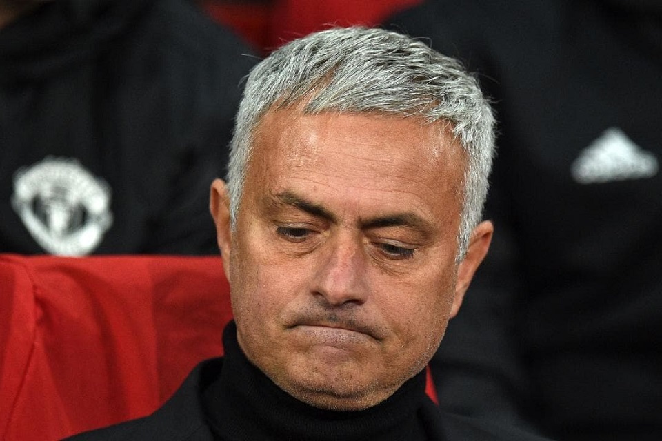 Manajemen United Diminta Untuk Pecat Mourinho