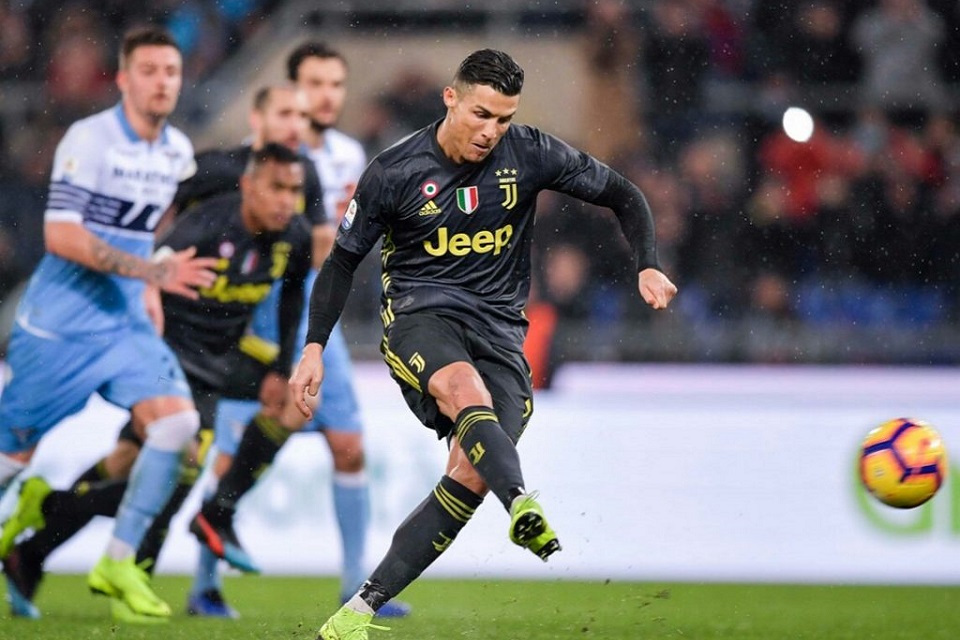 Gol Dari Titik Putih Bantu Ronaldo Raih Gol Terbanyak di Serie A