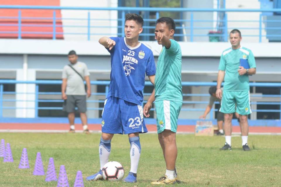 Tanpa Pemain Pilar, Persib Tak Gentar Hadapi Persiwa