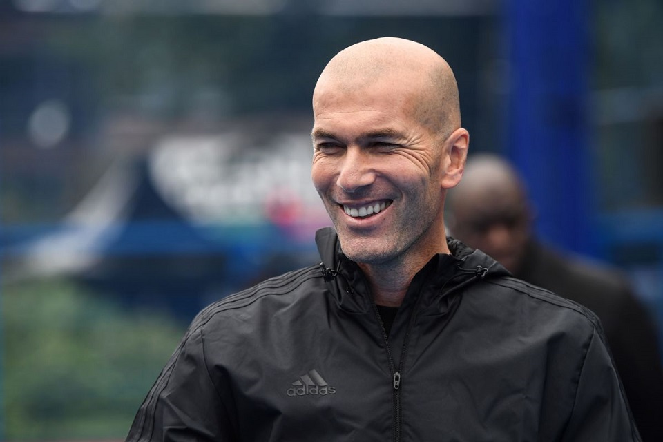 Klub Ini Rela Sodorkan ‘Cek Kosong’ untuk Zidane