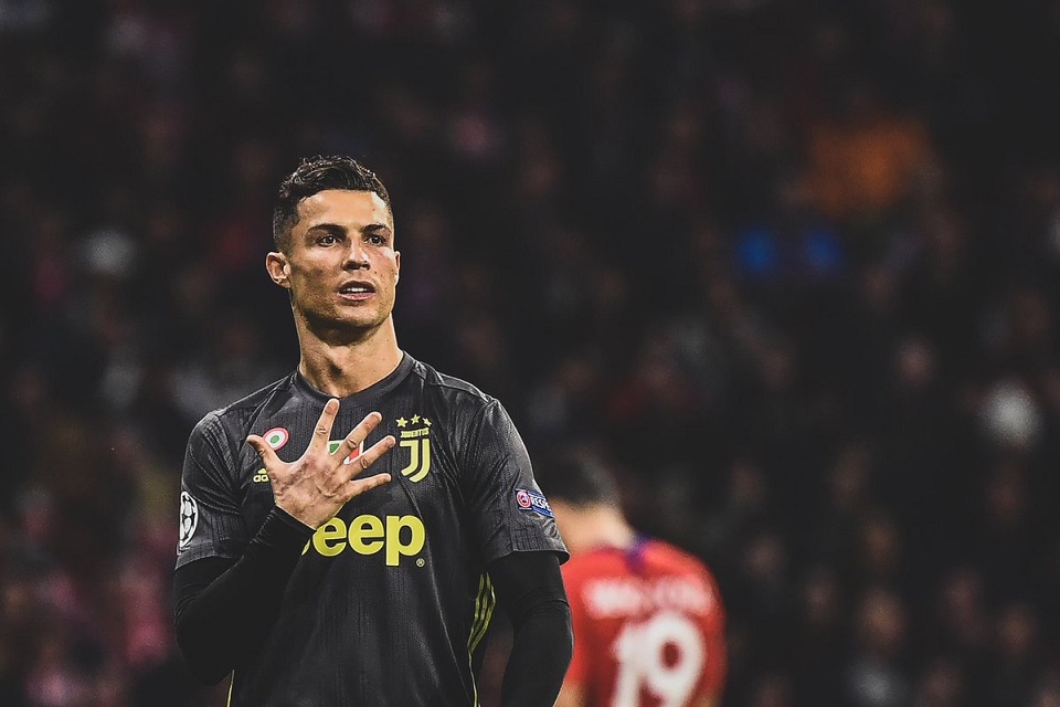 Ungkapan Presiden Atletico Terhadap 5 Jari Ronaldo