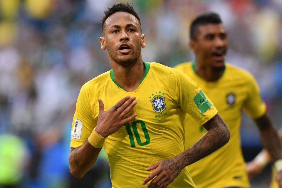 Neymar Diklaim Setara Pele, Ronaldinho Dan Ronaldo