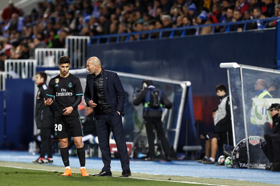 Zidane Ngotot Pertahankan Asensio
