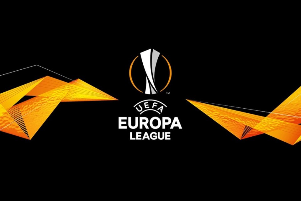 Review Perempat Europa League: Arsenal Hempaskan Napoli, Benfica Lumat Frankfut