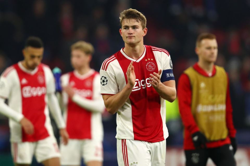 Legenda Ajax Takut Timnya Akan Berada di Zona Degradasi Musim Depan