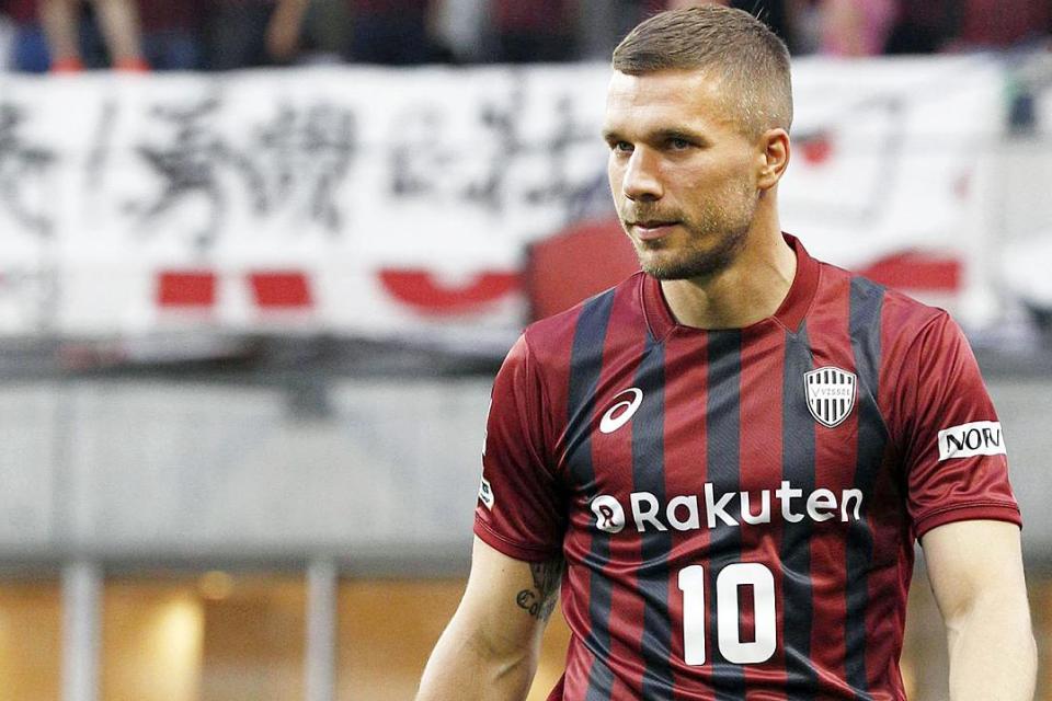 Hasrat Podolski Untuk Kembali Bermain di Klub Masa Kecilnya