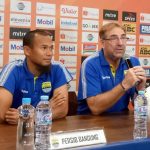 Persib Pesta Gol, Meneer Belanda Puas