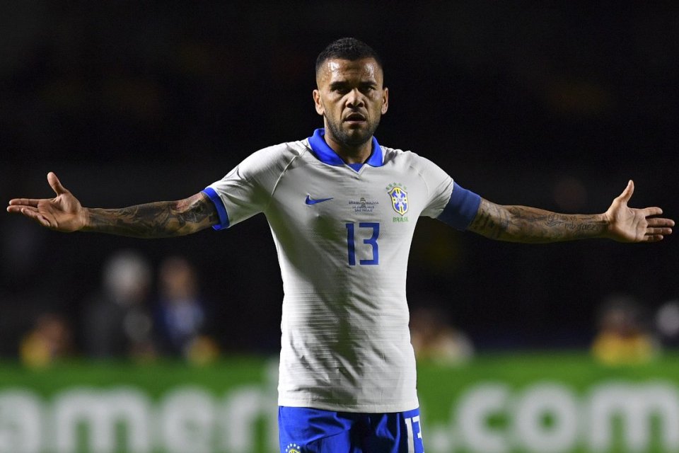 Kesombongan Jadi Alasan PSG Tidak Perpanjang Kontrak Dani Alves