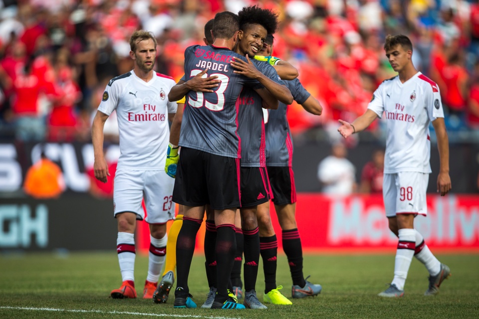 Gol Tunggal Adel Taarabt Menangkan Benfica Atas AC Milan