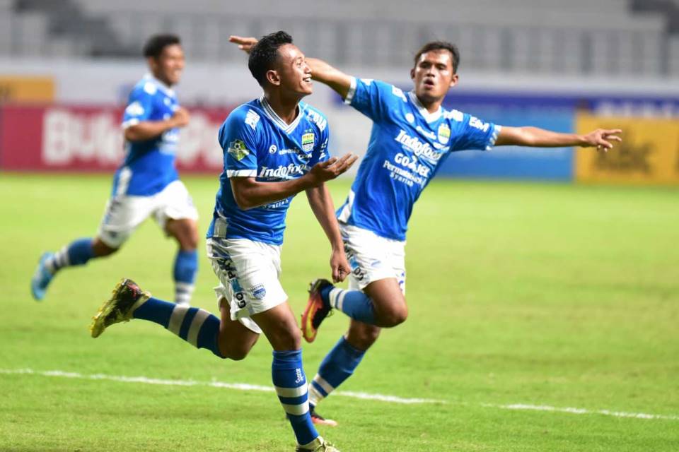 Muchlis Hadi Ning Dipinjamkan ke Bandung United