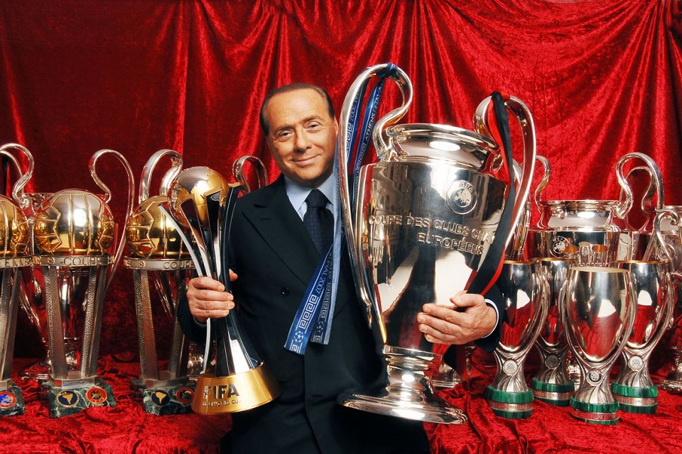 Berlusconi Sebut Diinya yang Paling Kompeten Mengembalikan Kejayaan Milan