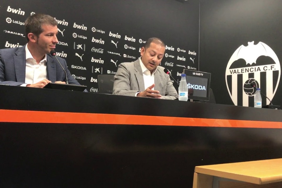 Pelatih Baru Valencia Mengaku Siap Hadapi Tantangan Besar