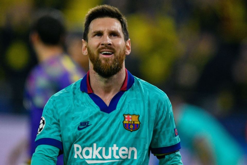 Jika Latih Barcelona, Xavi Bisa Saja Andalkan Messi Sebagai Bek