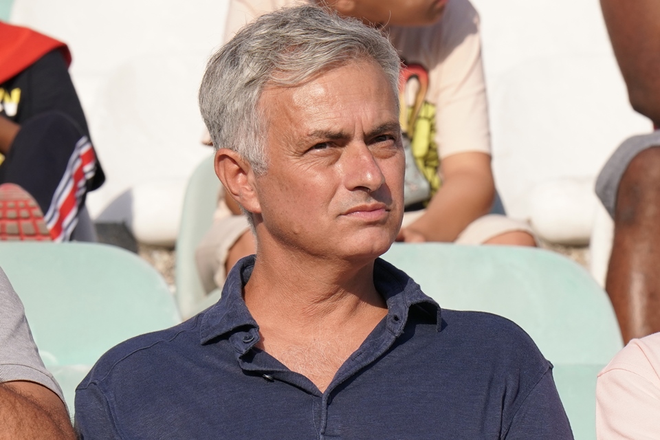 Mourinho MU Akan Terdepak dari Tiga Besar