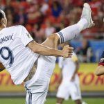 Zlatan Ibrahimovic Bekelakar Dirinya Mampu Main Hingga Setengah Abad!