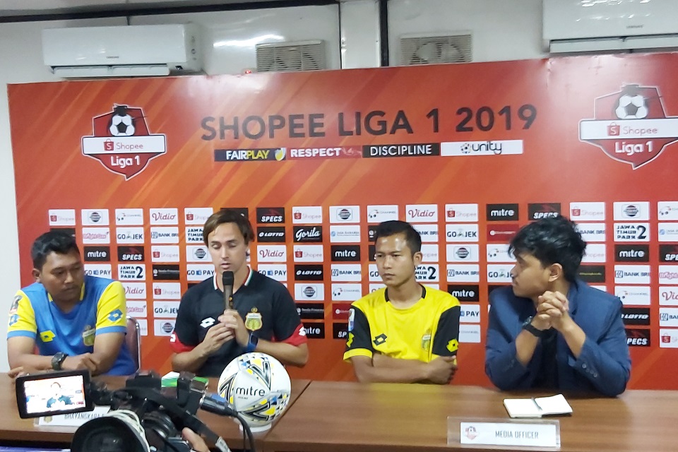 Pelatih Bhayangkara FC Rahasiakan Cara Redam Lini Serang Persib