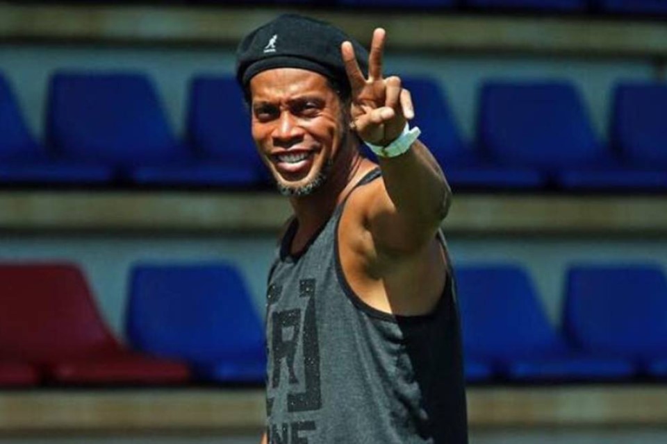 Ini Harapan Ronaldinho Pada Neymar, Apa?
