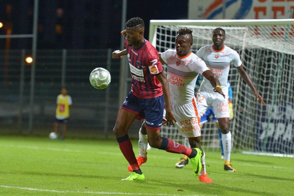 Striker Kongo Coba Peruntungannya di Tim Liga 1, Siapa?