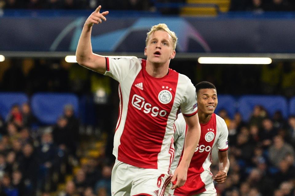 Juventus Siap Banting Setir Pada Gelandang Ajax