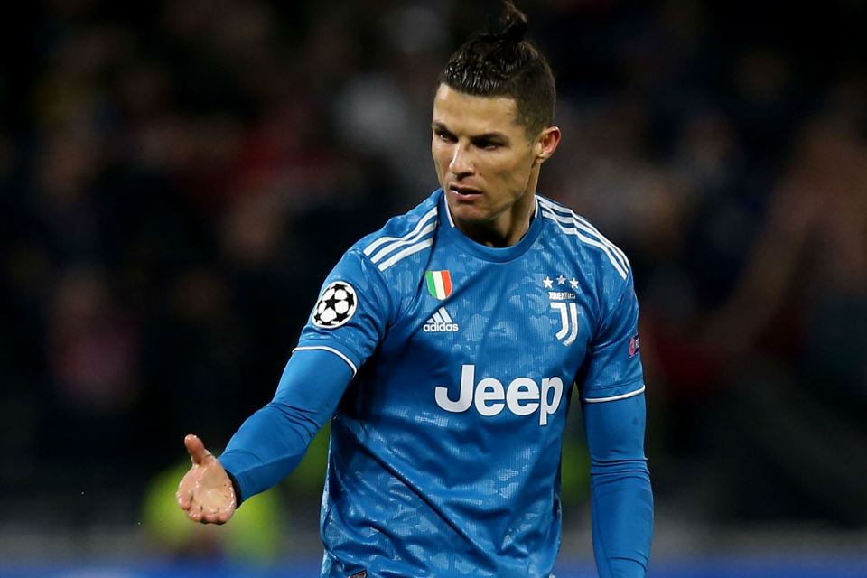 Demi Karyawan Juventus, Ronaldo Rela Gajinya Dipotong Miliaran Rupiah