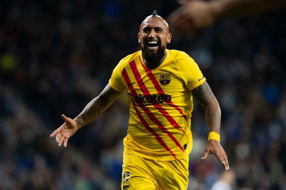 Raksasa Premier League Siap Saingi Inter Tuk Servis Arturo Vidal