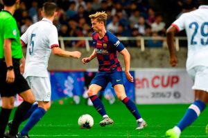 Ronald Koeman Prihatin Liat Performa De Jong di Barcelona