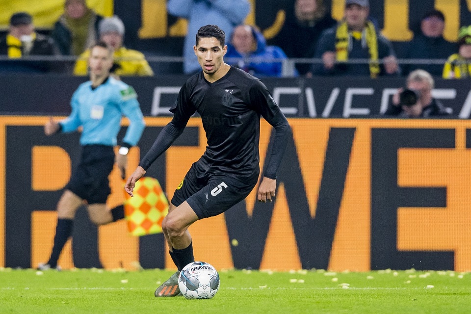 Dortmund Ajukan Pinjaman Satu Musim Lagi Untuk Achraf