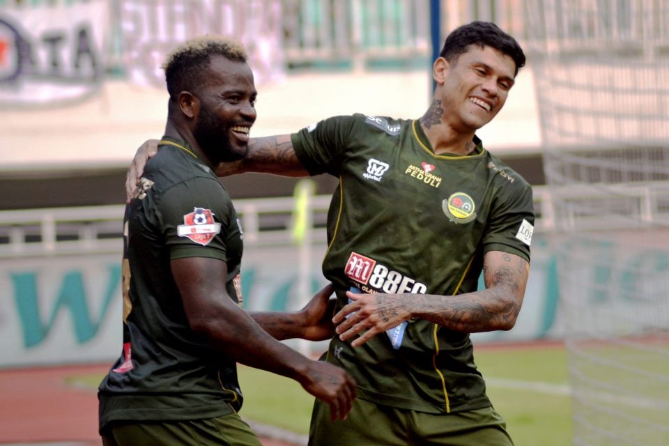 Alex Dos Santos Dan Ciro Alves Mengikuti Latihan Perdana PS TIRA