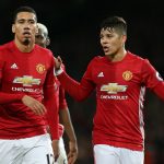 Marcos Rojo (kanan) dan Chris_Smalling (kiri)