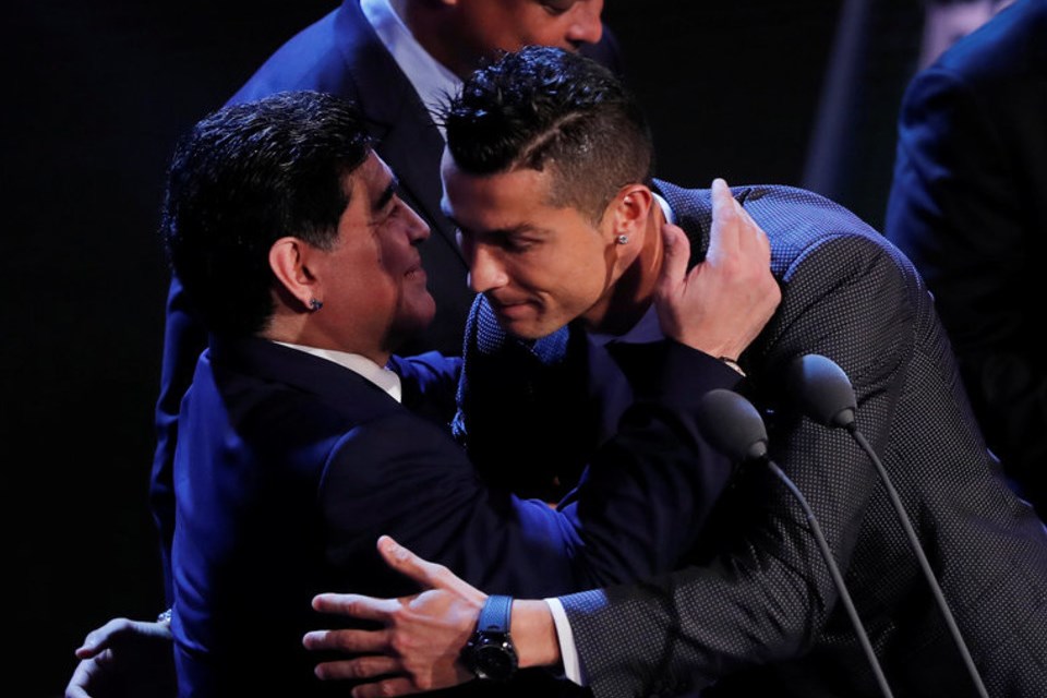 Maradona Meninggal, Ronaldo: Sepakbola Kehilangan Sang Jenius Abadi