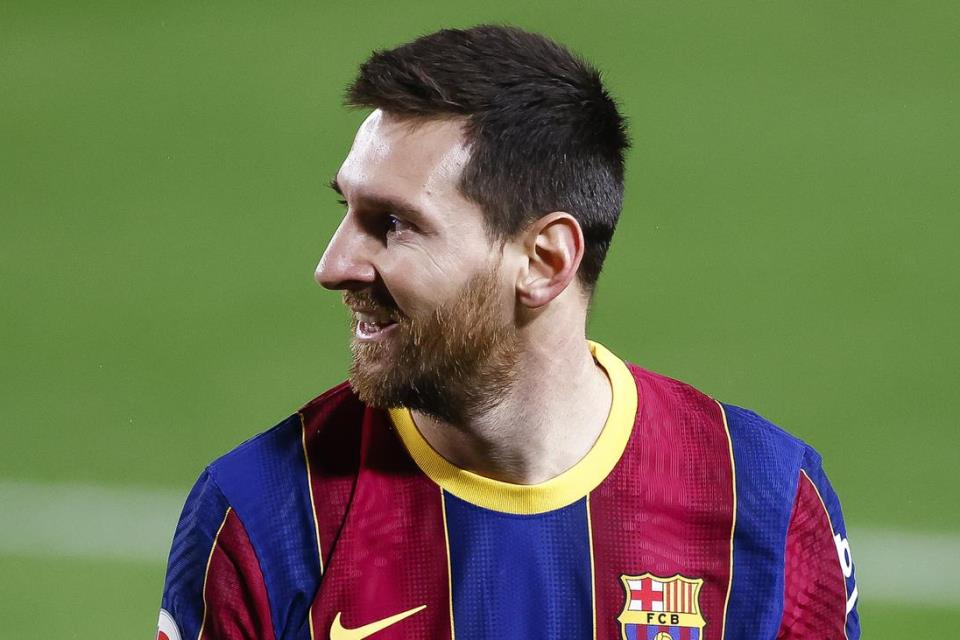 Semua Tergantung Messi, Gabung PSG atau Bertahan di Barcelona