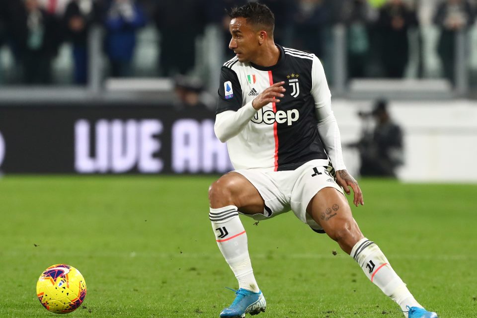 Danilo, Gelandang Dadakan Solusi Lini Tengah Juventus