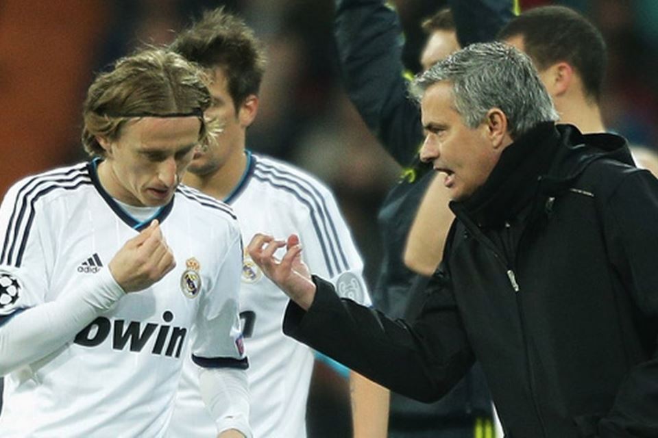 Mourinho Puji-Puji Modric, Kode Keras Buat Tottenham?