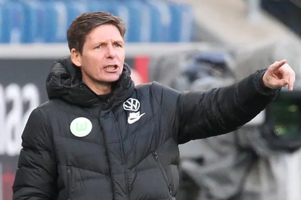 Direktur Teknik Wolfsburg: Oliver Glassner Tetap Tinggal!