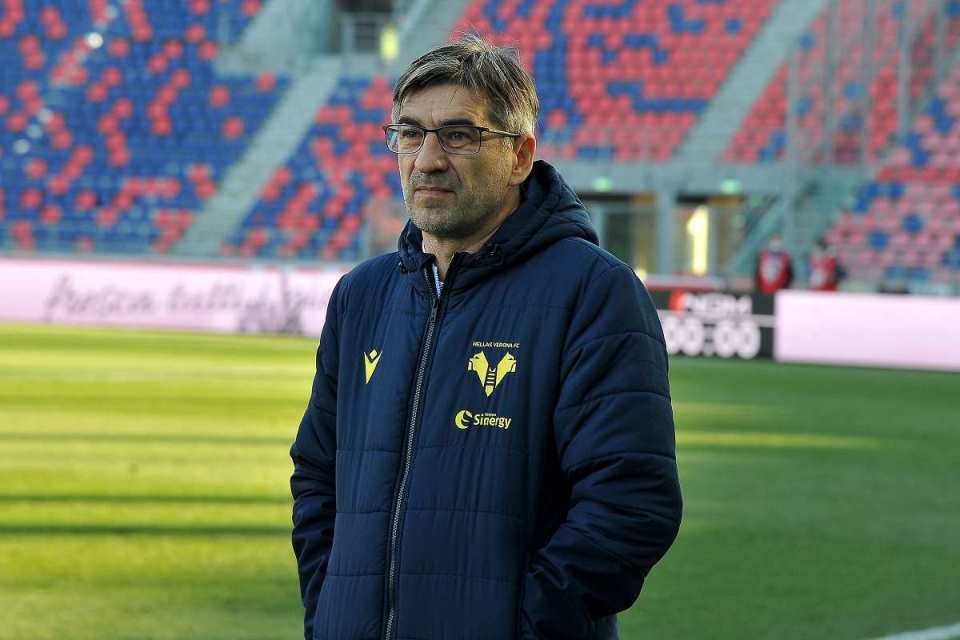 Punya Statistik Oke, AC Milan Bidik Pelatih Verona Jadi Suksesor Stefano Pioli