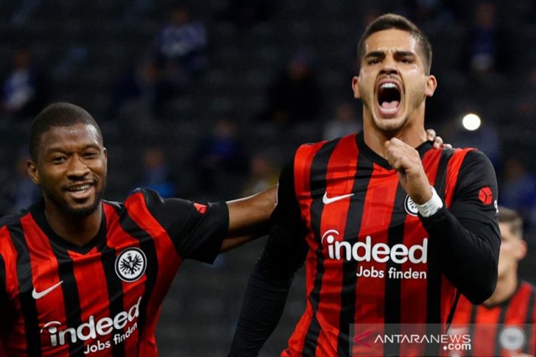 Frankfurt Usahakan Andre Silva dan Filip Kostic Tetap ...