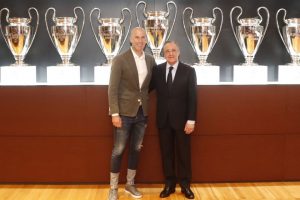 Florentino Perez: Saya Berusaha Agar Zidane Bertahan