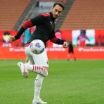 Hakan Calhanoglu Tak Pantas Digaji Mahal, Kenapa?