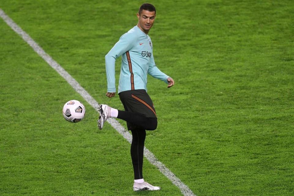 Di Ambang Rekor Terbanyak Tuk Timnas, Ronaldo: Yang Penting Portugal Juara Euro