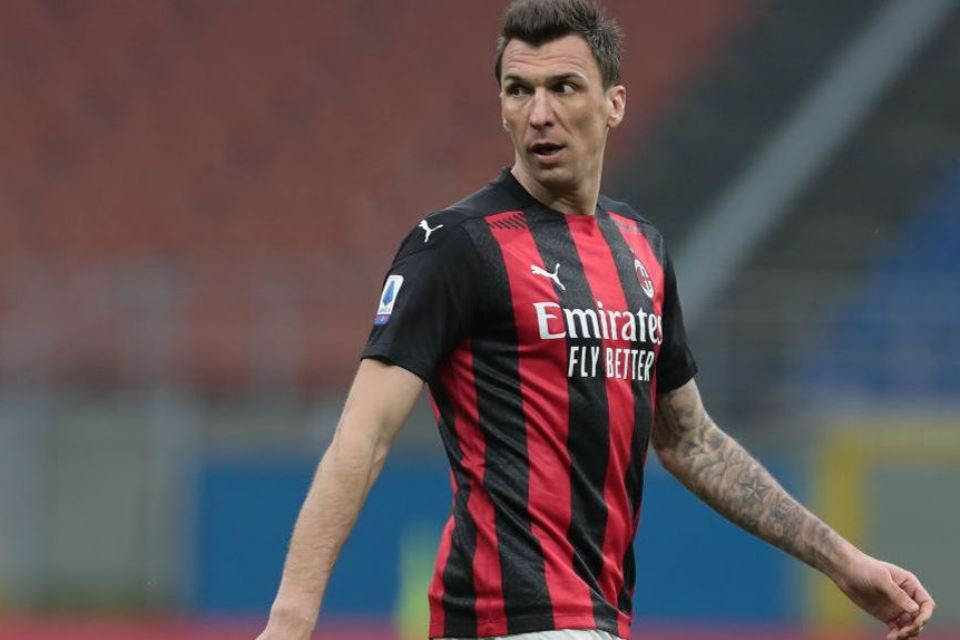 Tanpa Gembar-Gembor, AC Milan Ternyata Sudah 'Buang' Mandzukic