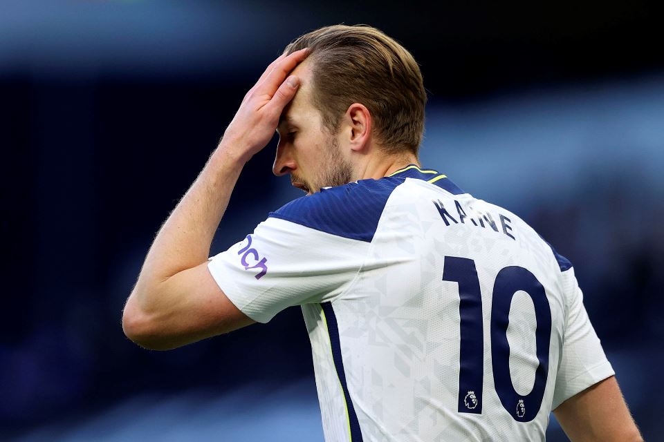 Ditengah Rumor Transfer ke City, Harry Kane Dicoret dari Skuad Tottenham