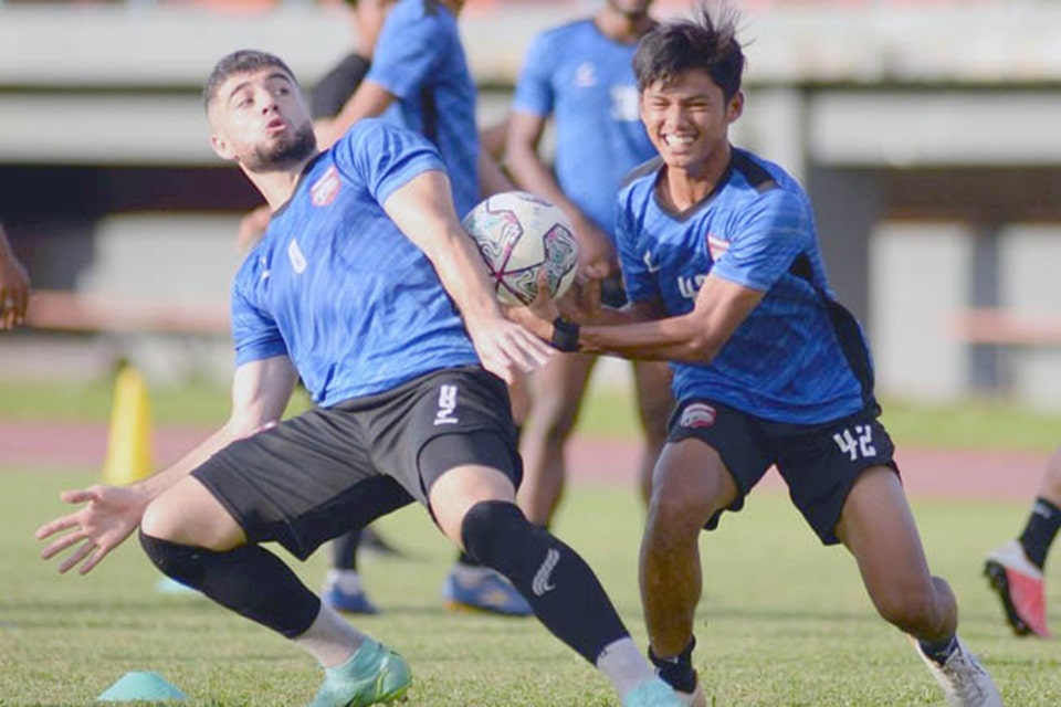 Borneo FC Bawa Seluruh Pasukan Ke Pulau Jawa