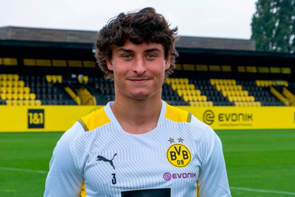 Dortmund dan La Coruna Bersitegang Karena Pembelian Pemain Muda