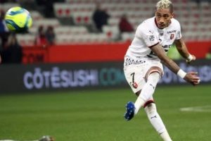 DIburu Liverpool, Bintang Leeds Layak Dihargai Mahal