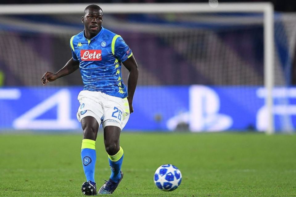 Bek Tengah Napoli Masuk Radar Transfer Juventus