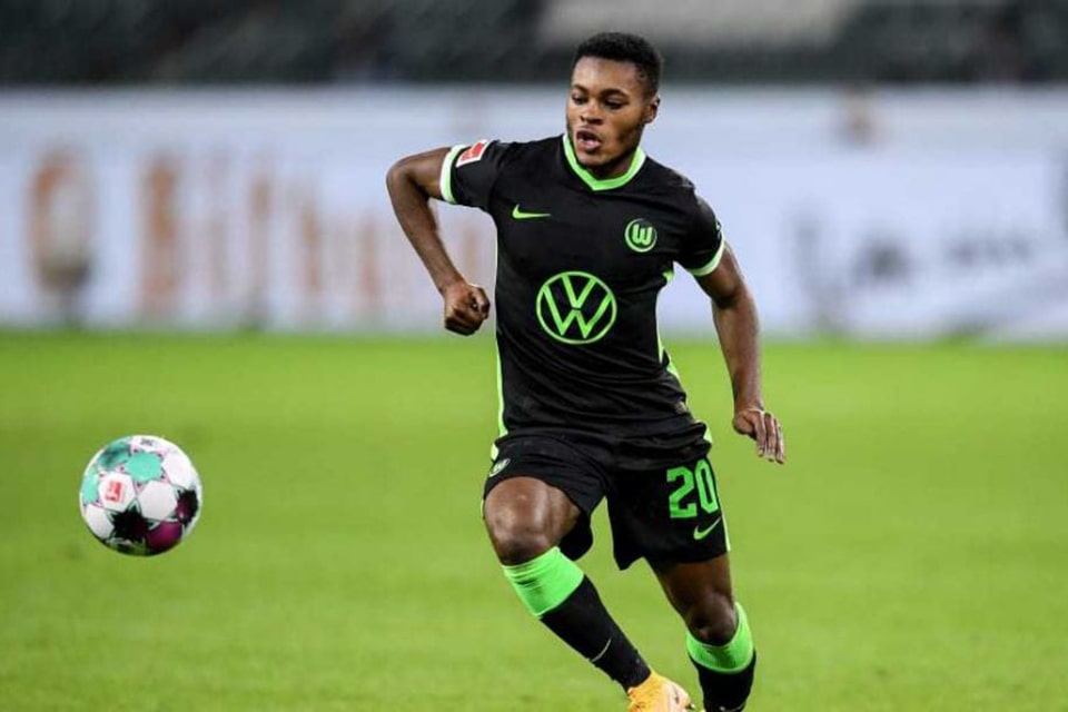 Baku Tidak Dibawa Timnas, Pelatih Wolfsburg Kecewa Berat